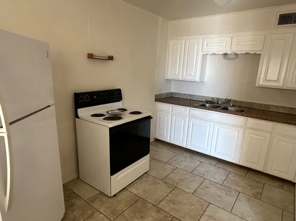 901 N Missouri St APT 8, Fort Stockton, TX 79735