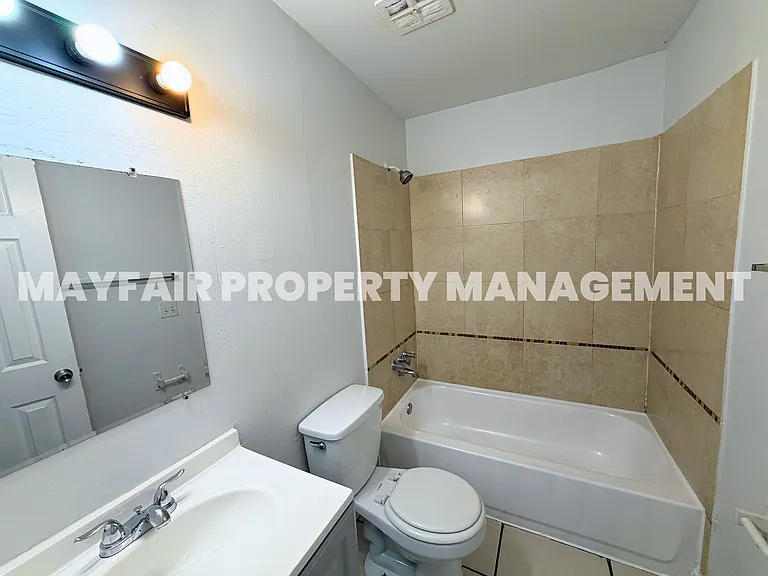 4160 NW 21st St E #220 — Photo 5