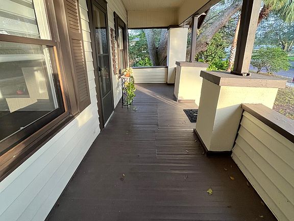 Sit on the porch right side