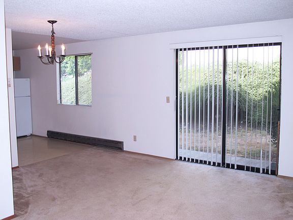 4th image of 690 NW Atalanta Way APT J101