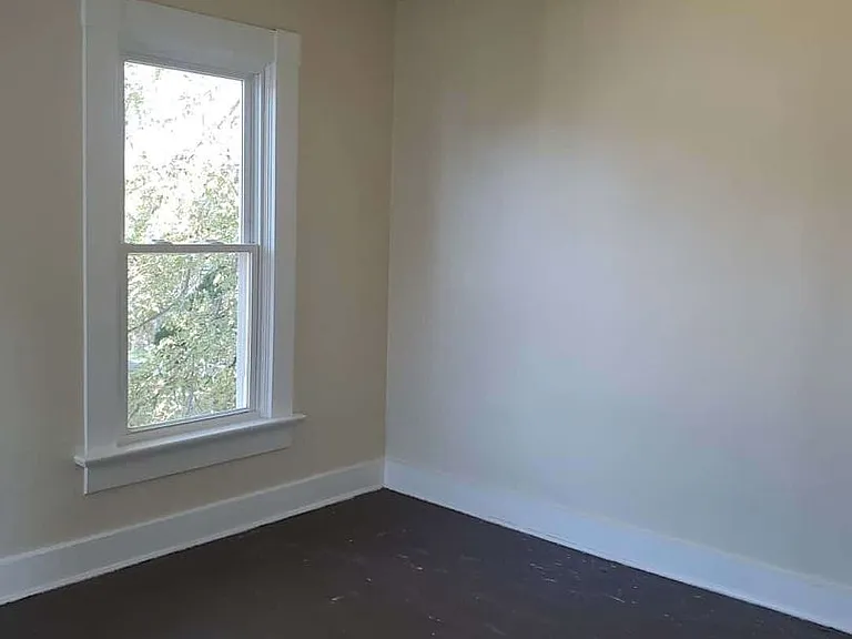 536 Saint Paul Ave — Photo 11