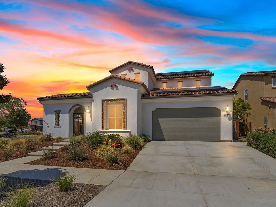 1st image of 915 Vineyard Ct