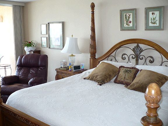 5th image of 16326 Gulf Blvd APT 205