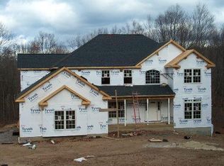 27 Winton Farm #14, Road Newtown, CT 06470