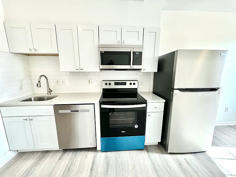 20 N 40th St #34 — Photo 2