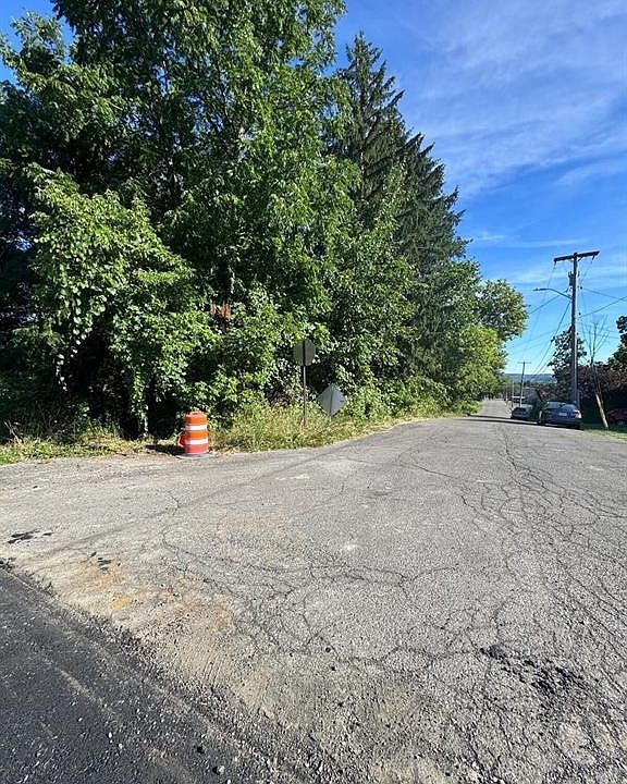 1st image of 721 N Rogers Ave