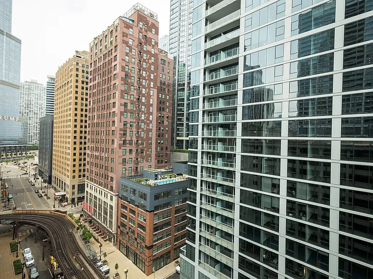 MDA Apartments — Photo 36