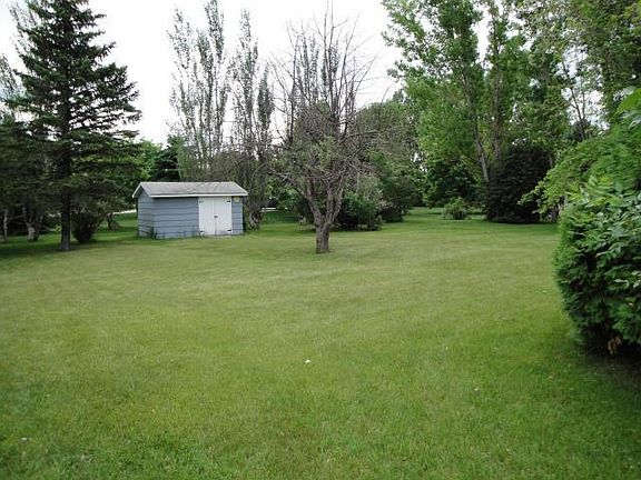 4th image of 604 3rd St SE