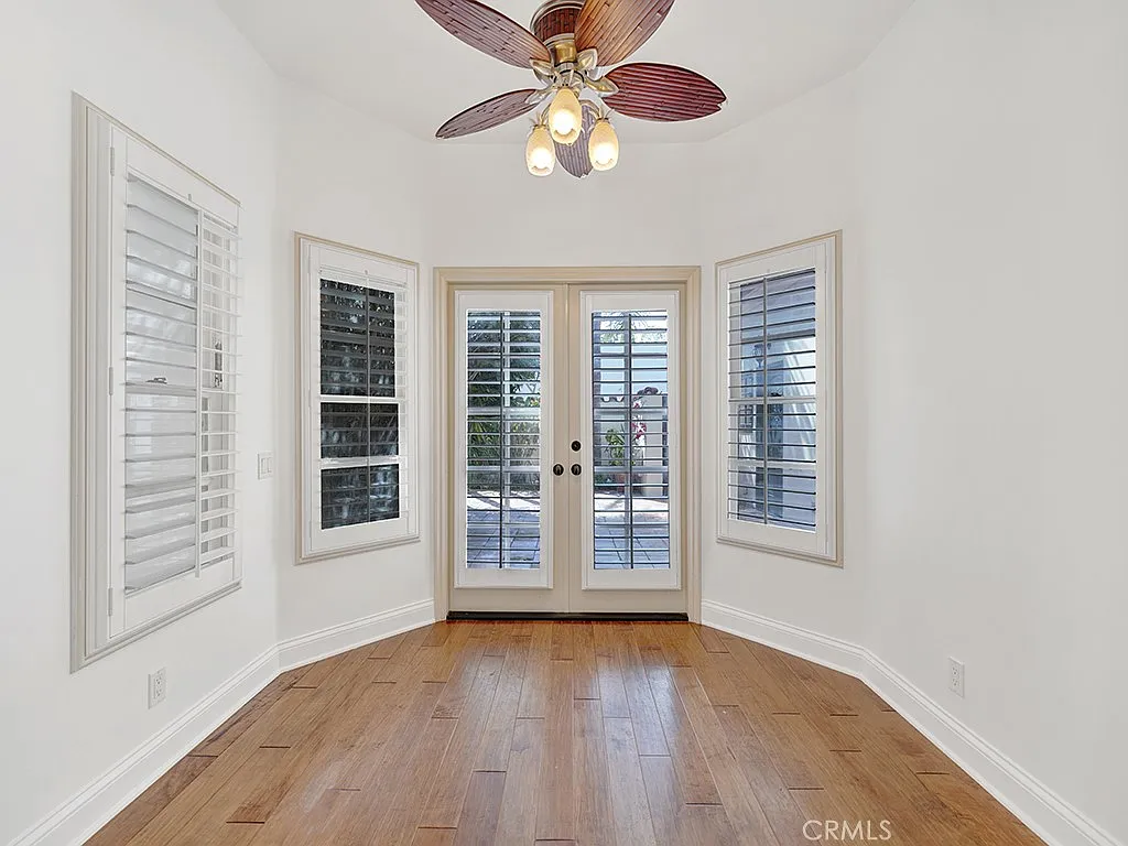 4 bed, 4.5 bath, 3572 sqft, $15,500 — Photo 4