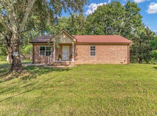 9127 Crestview Dr, Bon Aqua, TN 37025