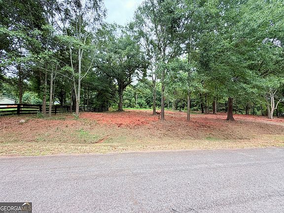 3rd image of 135 Joe Carey Rd