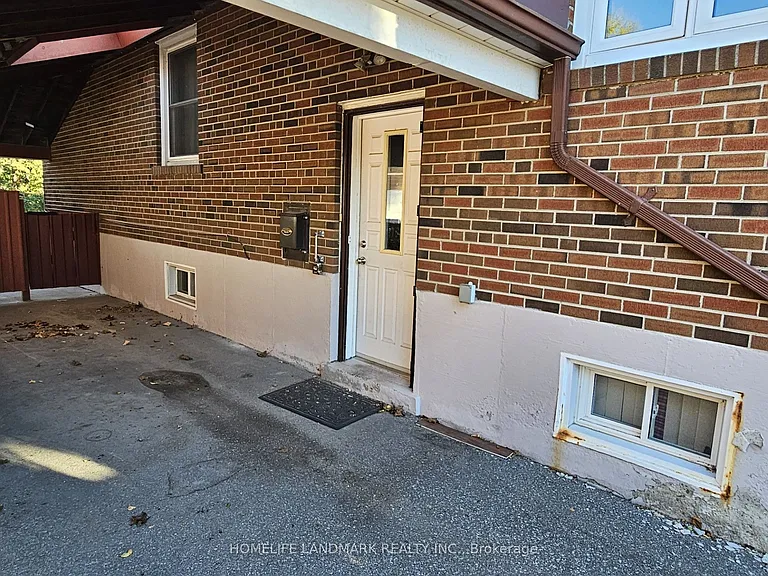 147 Fitzgibbon Ave #MAIN — Photo 2