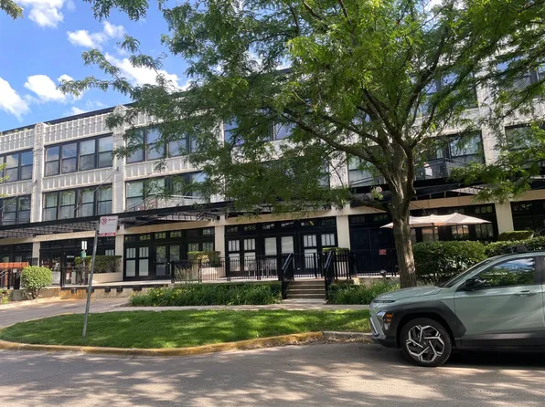 1001 W 15th St, Chicago, IL 60608