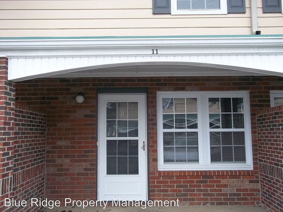 1st image of 915 Moreland Dr APT 11