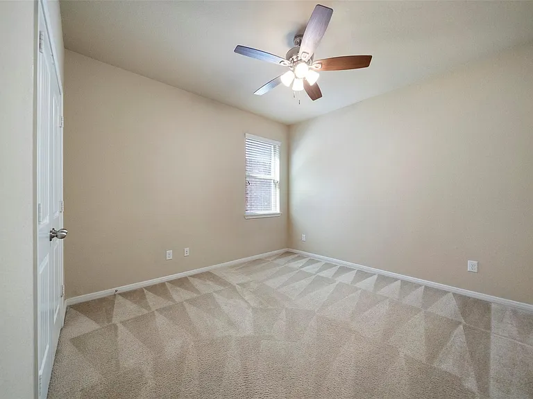 13206 Clover Creek Point Ln — Photo 20