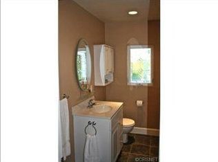 5718 Burnet Ave, Van Nuys, CA 91411