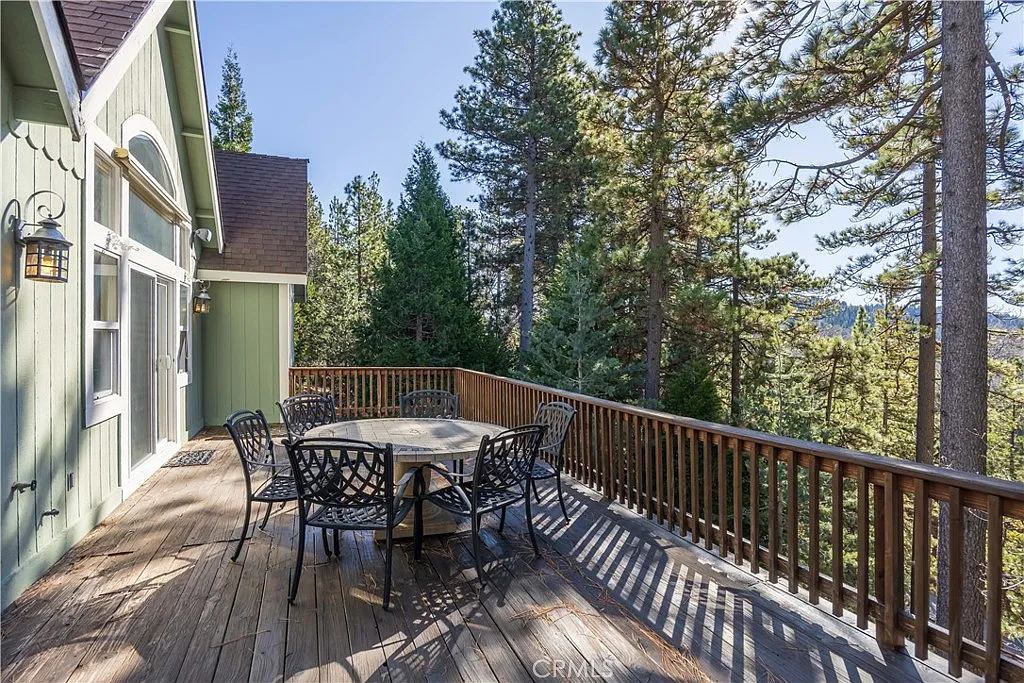 4 bed, 3.5 bath, 3087 sqft, $3,700 — Photo 1