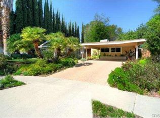 5447 Cromer Pl, Woodland Hills, CA 91367