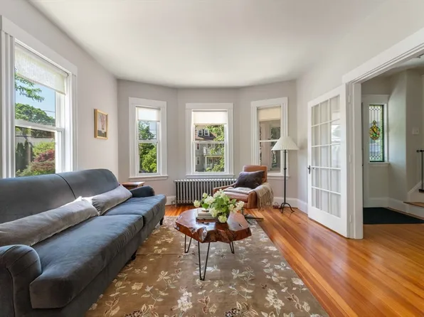 117 Walter St, Roslindale, MA 02131