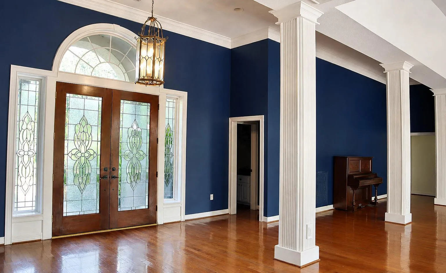 7 bed, 6.5 bath, 5760 sqft, $5,350 — Photo 3