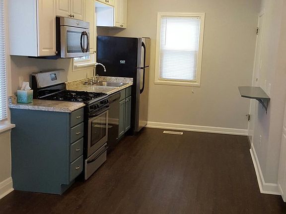 3rd image of 3301 Mishawaka Ave #1