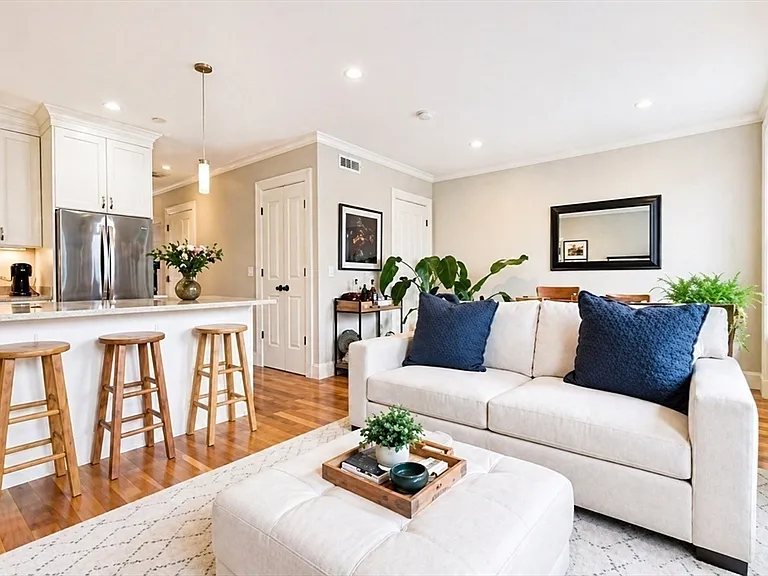 142 W Concord St #3 — Photo 5