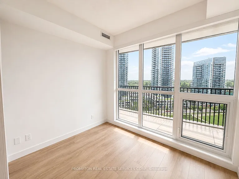 18 Esther Shiner Blvd #901 — Photo 2