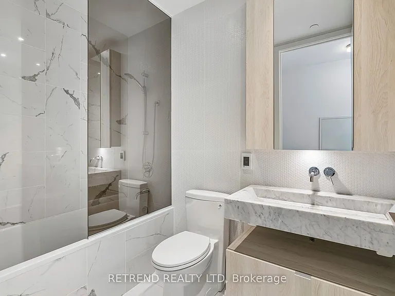 11 Yorkville Ave #5709 — Photo 44