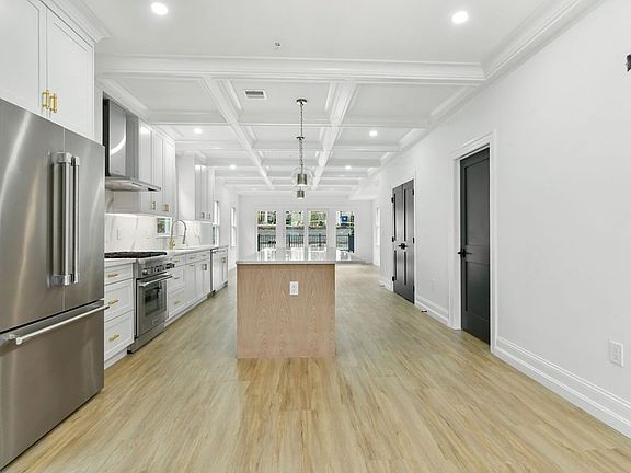 3rd image of 774 E 4th St #2