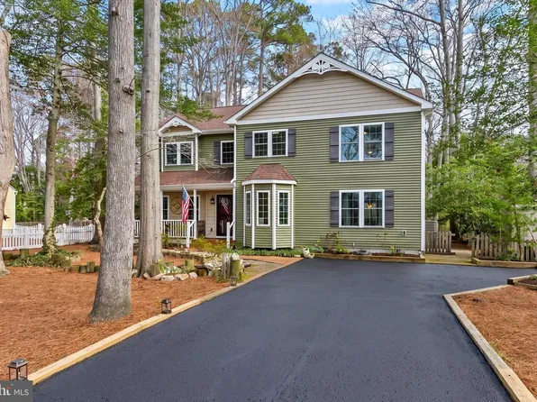 9 Columbia Ave, Ocean View, DE 19970