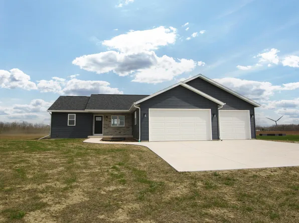 N8855 County Road G St, Saint Cloud, WI 53079