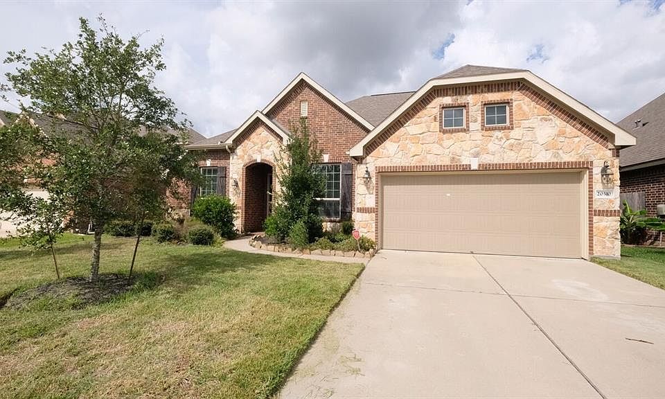 1st image of 20310 Bandera Lake Ln
