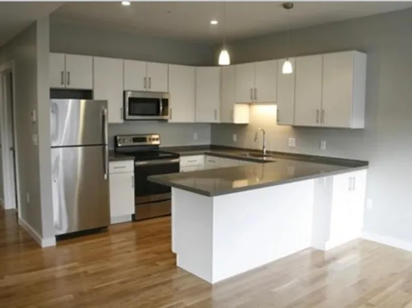 20 Orleans St #301, Boston, MA 02128