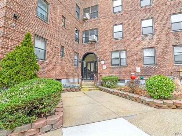 140-14 28th Road #6A, Flushing, NY 11354
