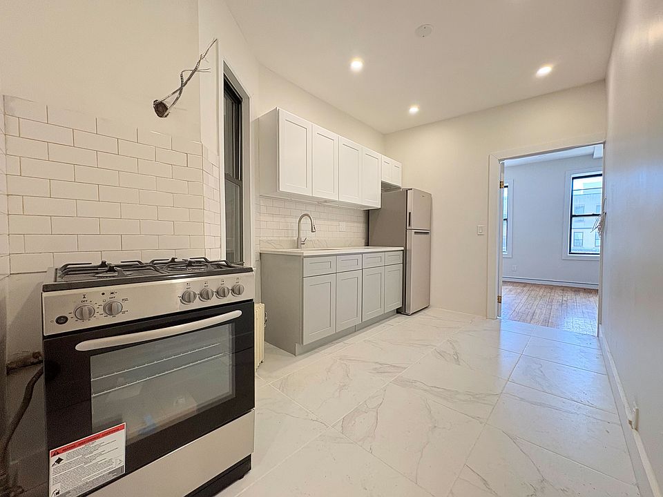 1st image of 670 4th Ave APT 2