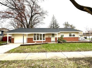 18337 Hickory St, Lansing, IL 60438