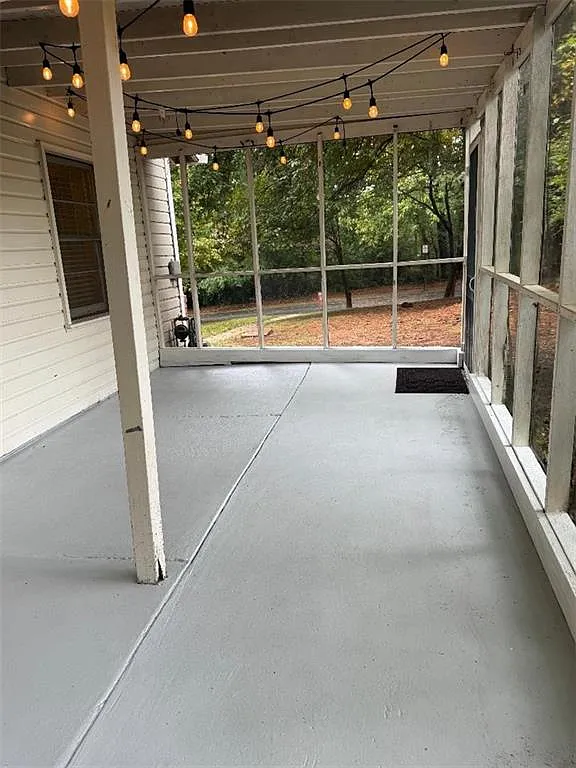 3 bed, 1.5 bath, 1120 sqft, $1,795 — Photo 4
