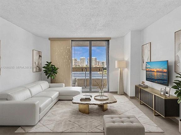 3rd image of 3530 Mystic Pointe Dr APT 1004