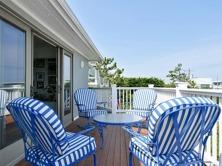 Dune Rd — Photo 7