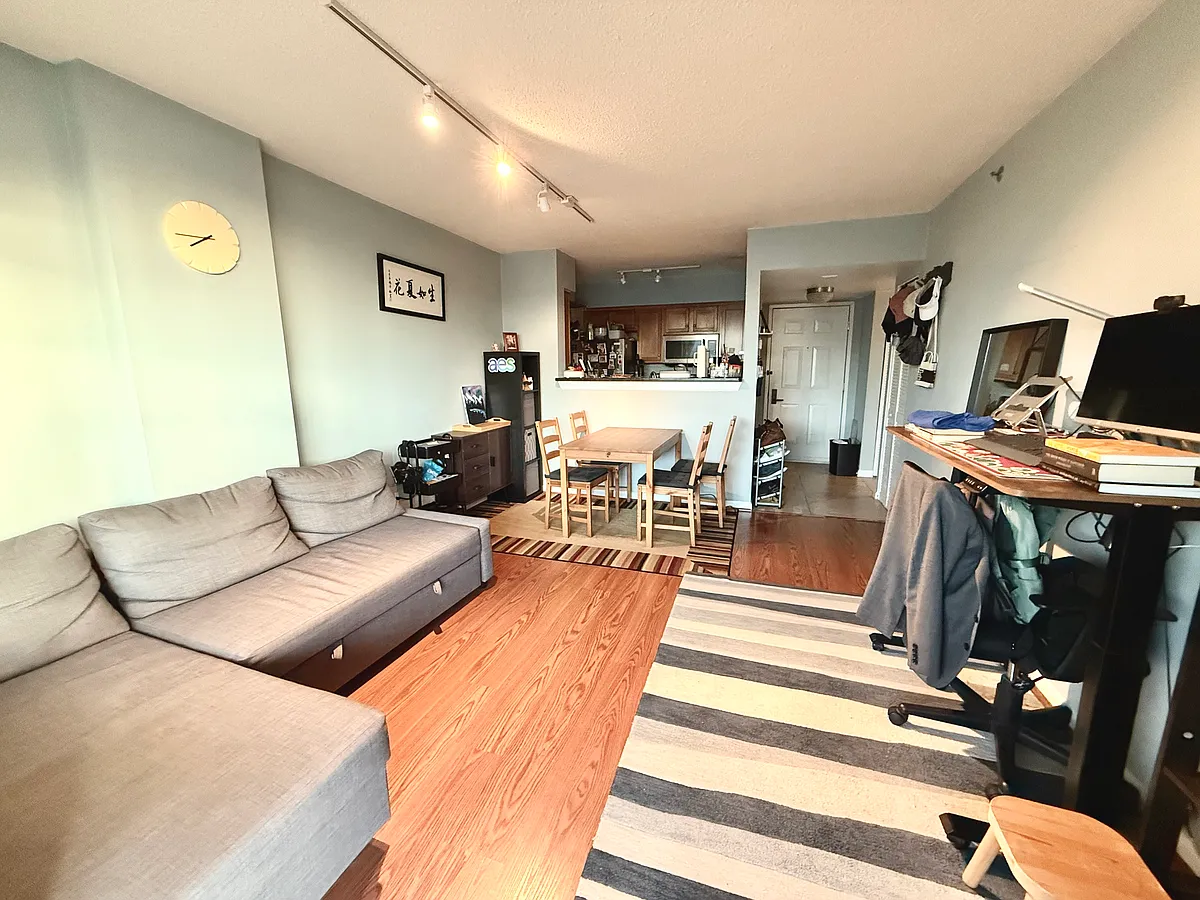 Building Photo - 1024 N Utah St #625