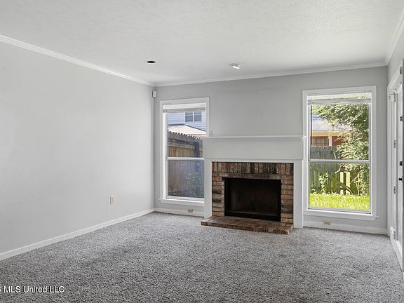 3rd image of 2319 River Oaks Blvd #A