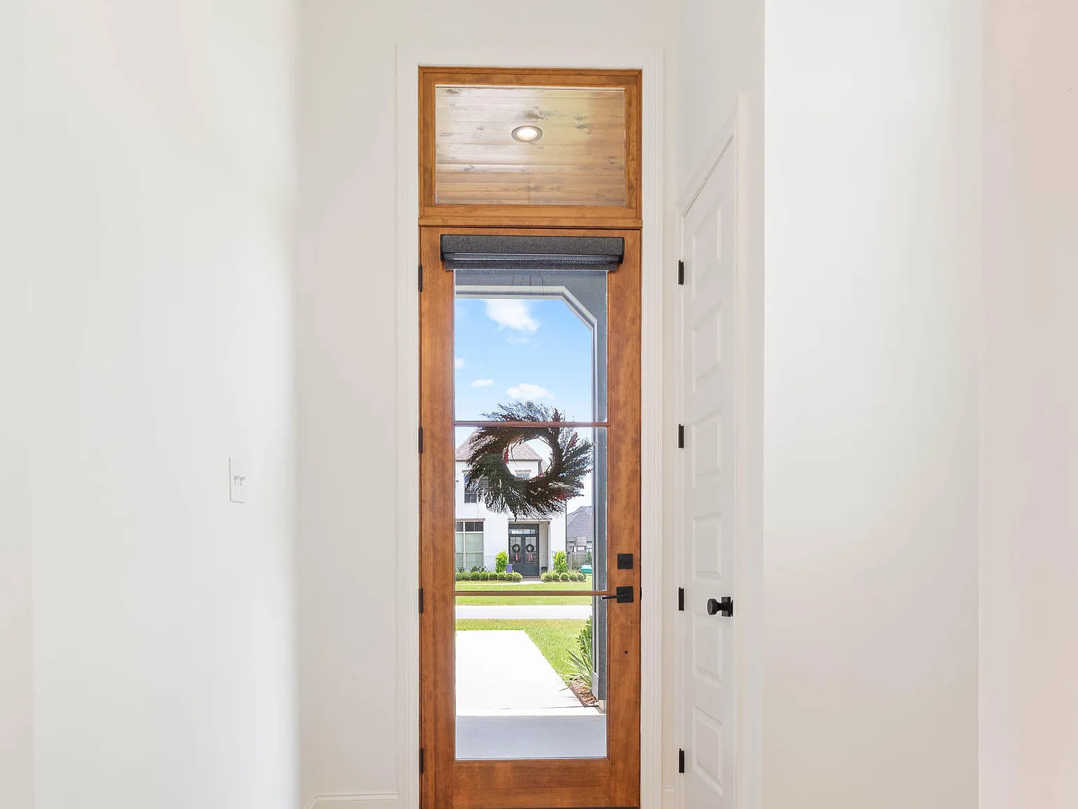 4 bed, 2250 sqft, $2,900 — Photo 4