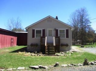 82 Canal Dr, Godeffroy, NY 12729