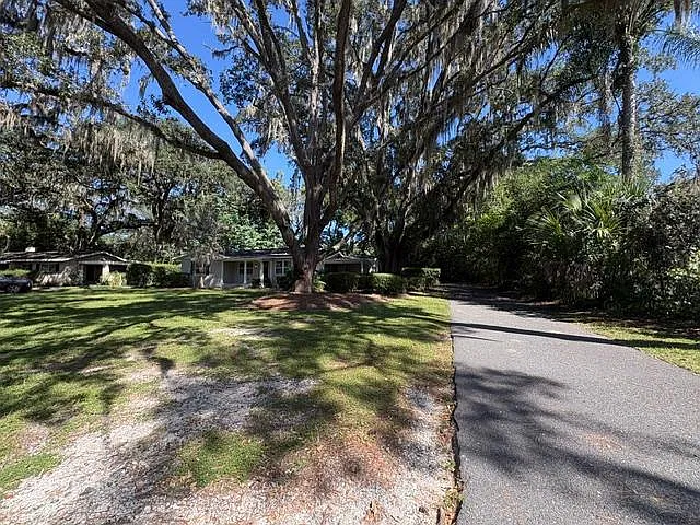 3 bed, 2.5 bath, 1861 sqft, $2,700 — Photo 2