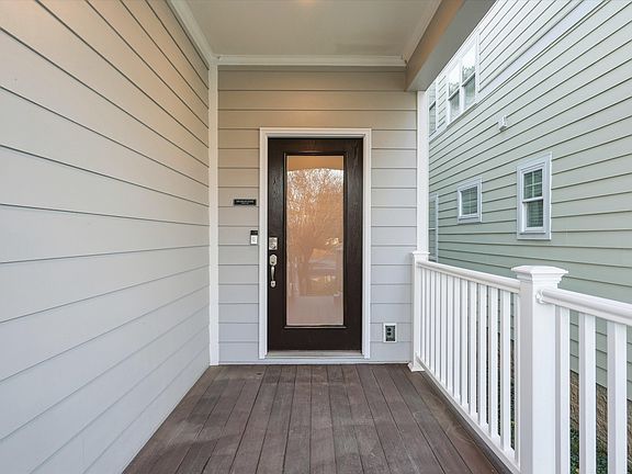 5th image of 2222 Carter Ave