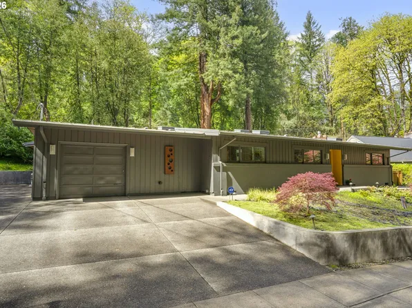 2825 SW Fairview Blvd, Portland, OR 97205