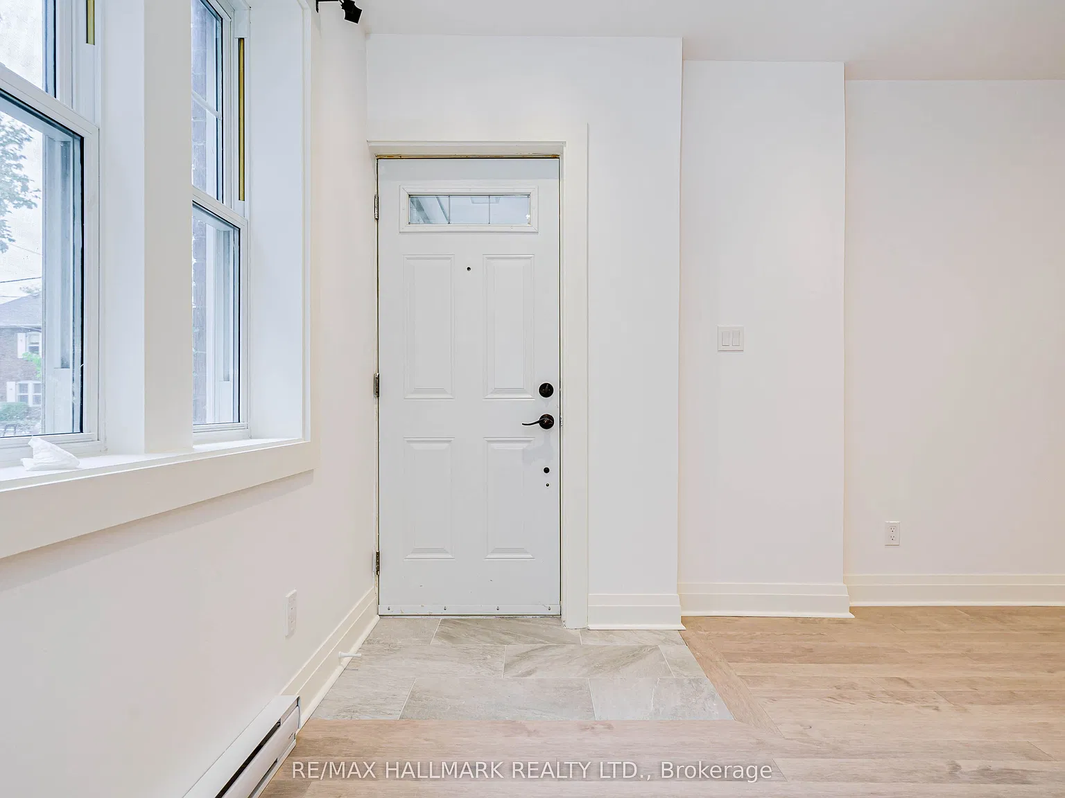 3 bed, $2,995 — Photo 2