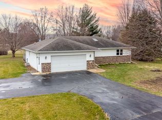 6023 Therese Ter, Belvidere, IL 61008