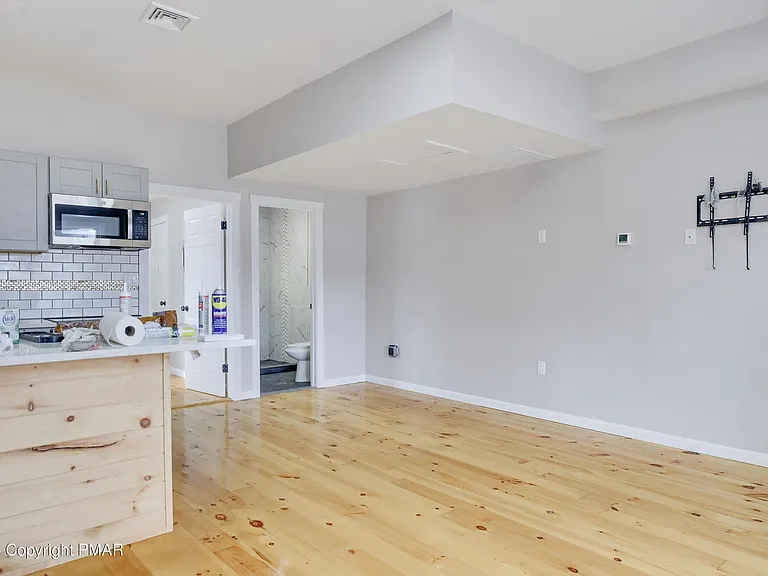 318 Main St #3 — Photo 2