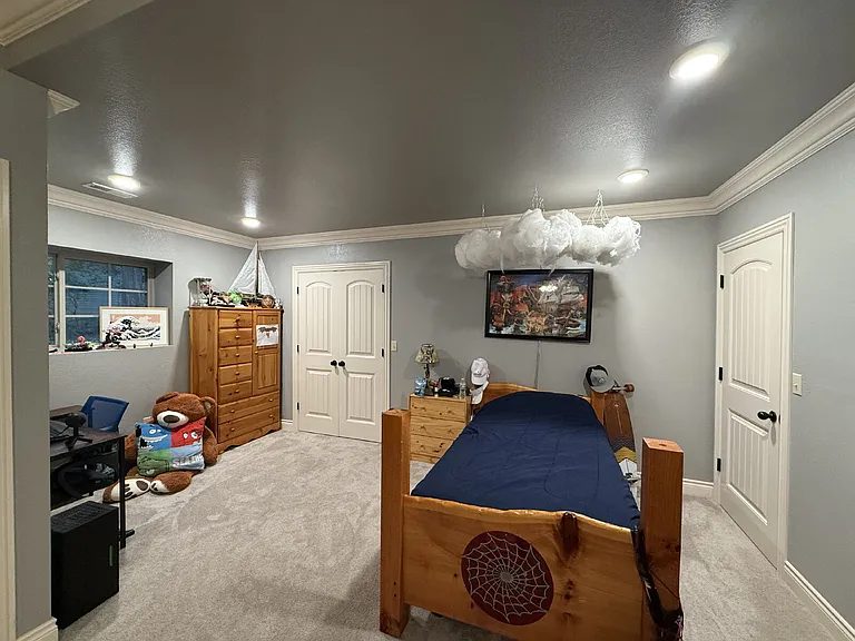 137 Millstone Ct — Photo 32